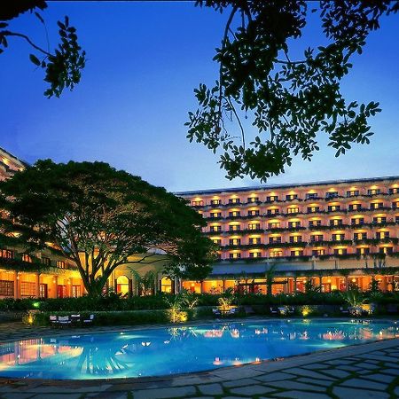 The Oberoi Bengaluru Hotel Exterior foto