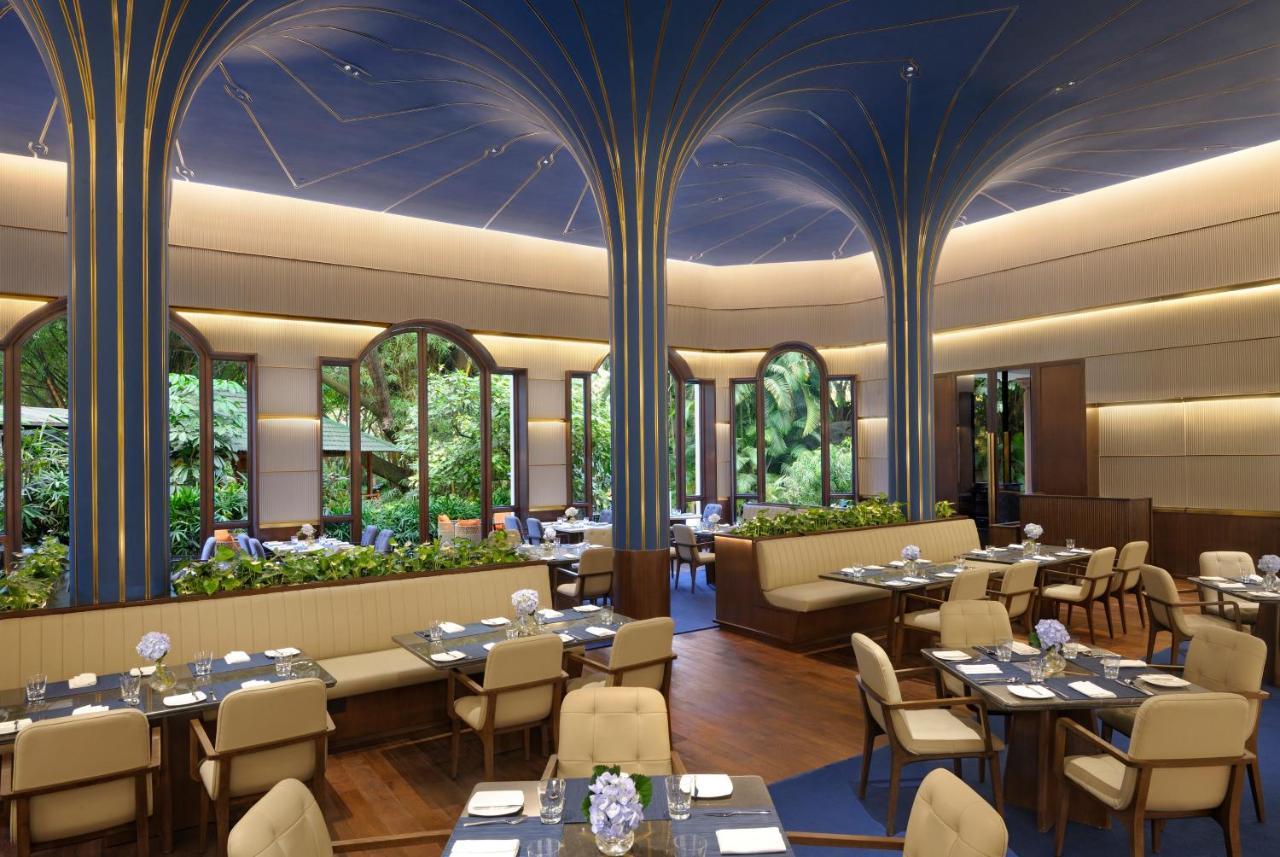The Oberoi Bengaluru Hotel Exterior foto The restaurant's interior