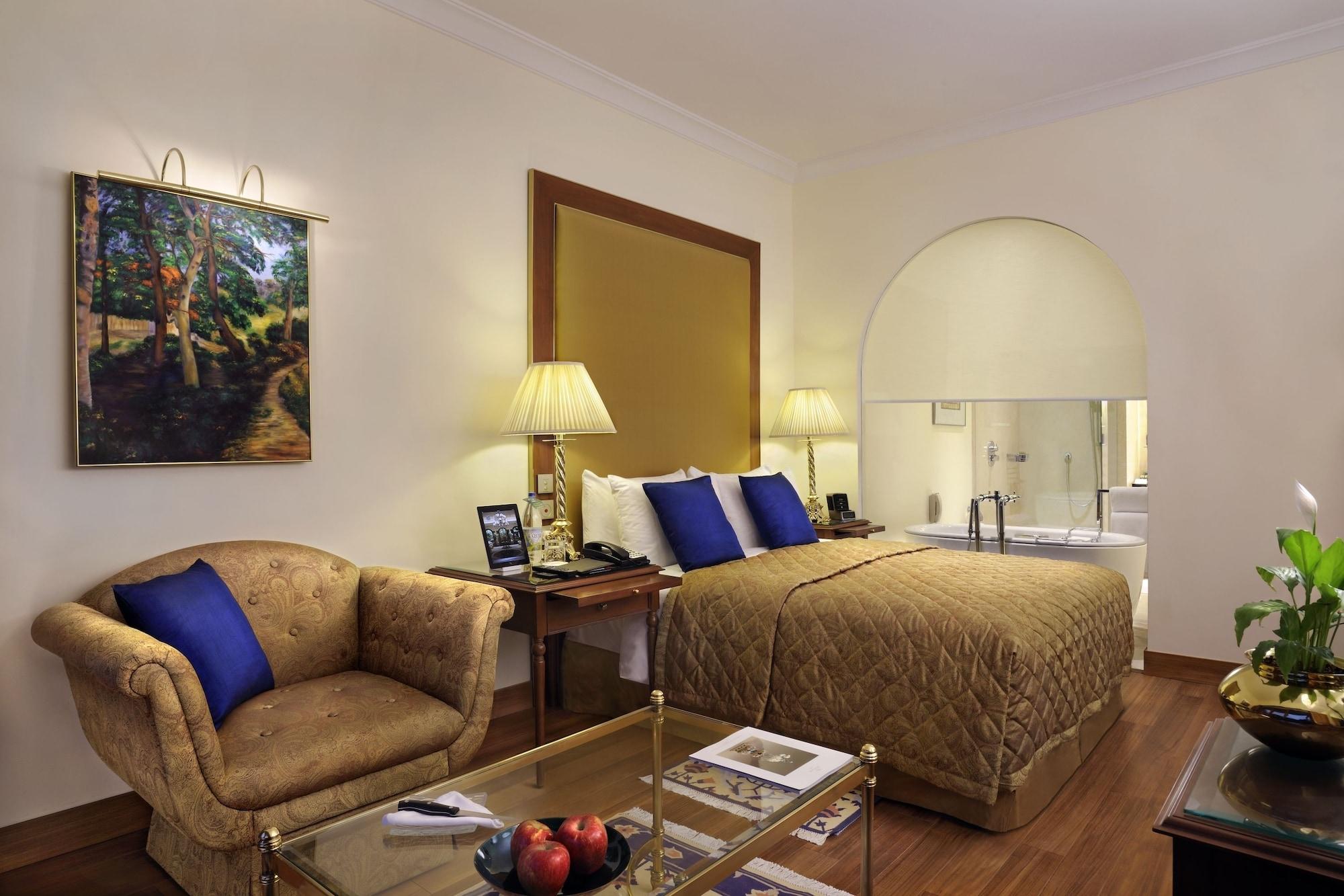 The Oberoi Bengaluru Hotel Exterior foto A room at the Imperial